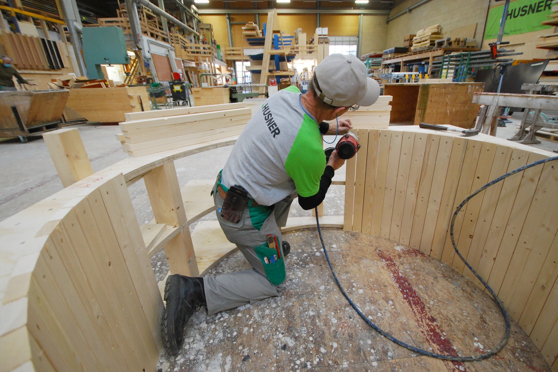 Betonschalungen Produktion HUSNER produziert Betonschalungen in Holz auf Mass