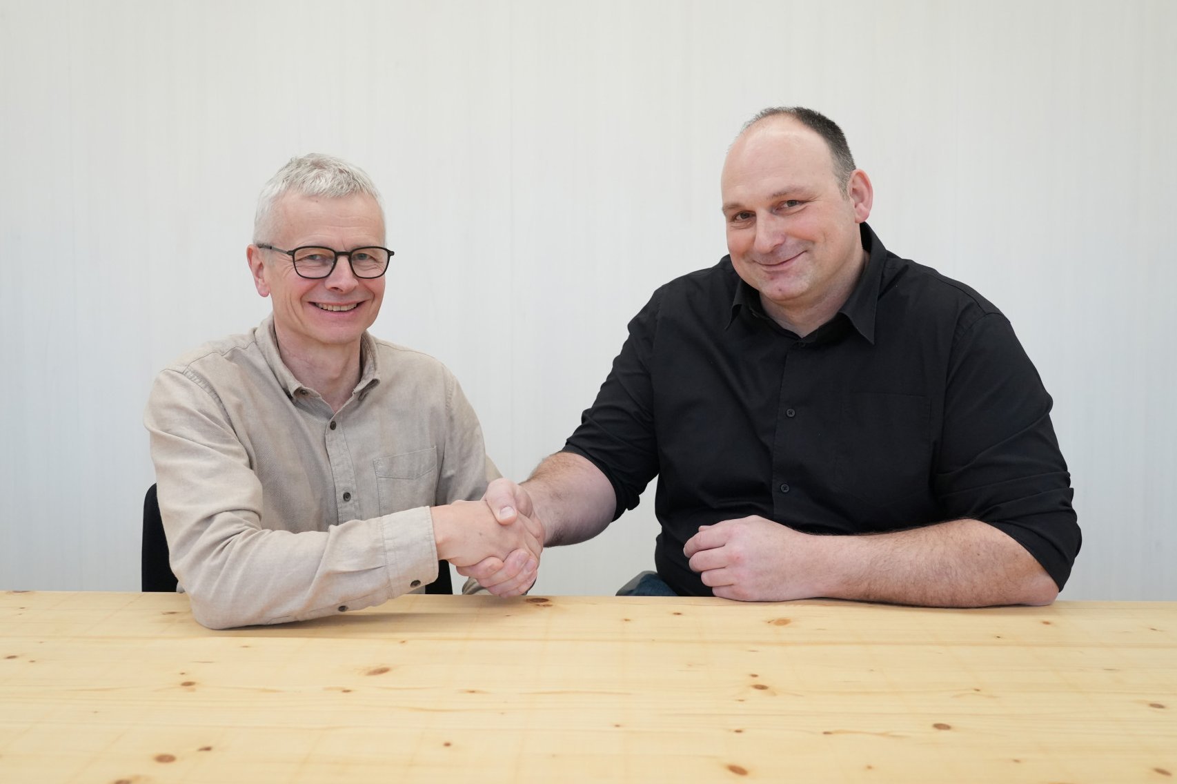 Wechsel an der Spitze der HUSNER AG Holzbau: Simon Beeler ist per 1. April 2025 neuer Geschäftsführer Wechsel an der Spitze der HUSNER AG Holzbau: Simon Beeler ist per 1. April 2025 neuer Geschäftsführer