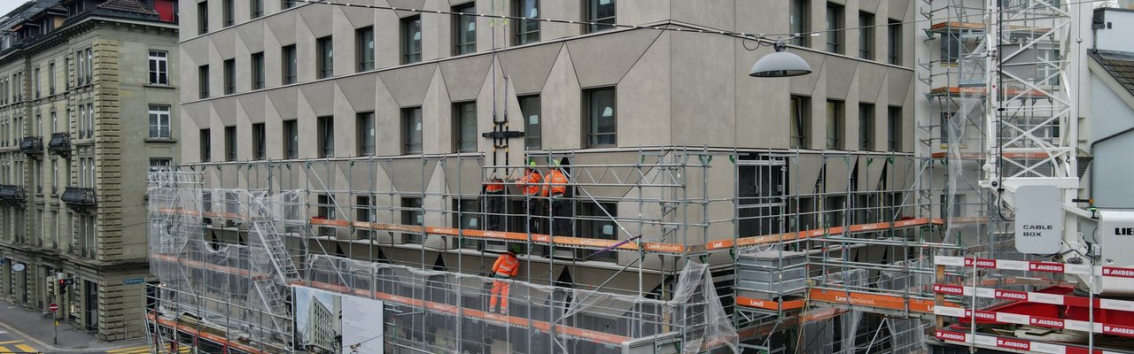 Neue Fassade Raiffeisen Luzern