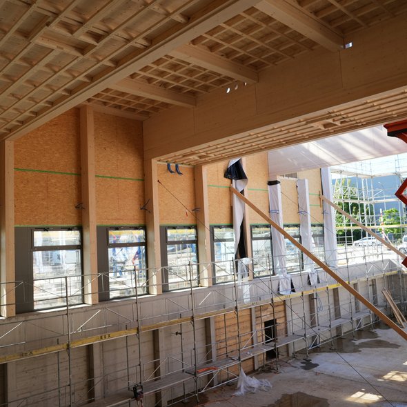 Ingenieurholzbau Windisch Neubau Schulanalge Dohlenzelg Elementbau title=