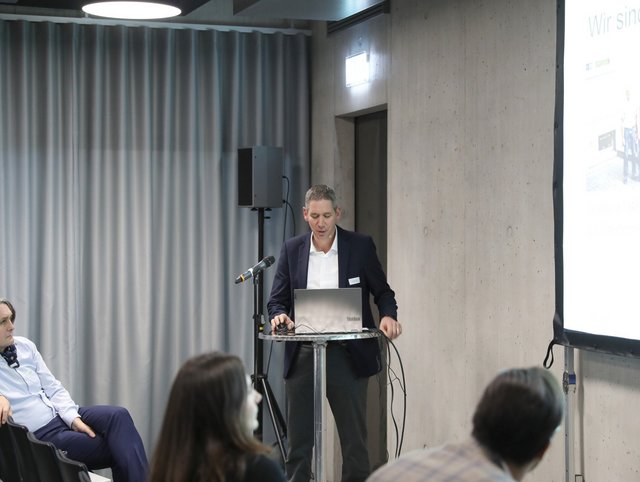 Outsight02 Kundenevent Zürich Fassadenbau Neubau Kriminalabteilung Stadtpolizei Outsight02 Kundenevent Zürich Fassadenbau Neubau Kriminalabteilung Stadtpolizei