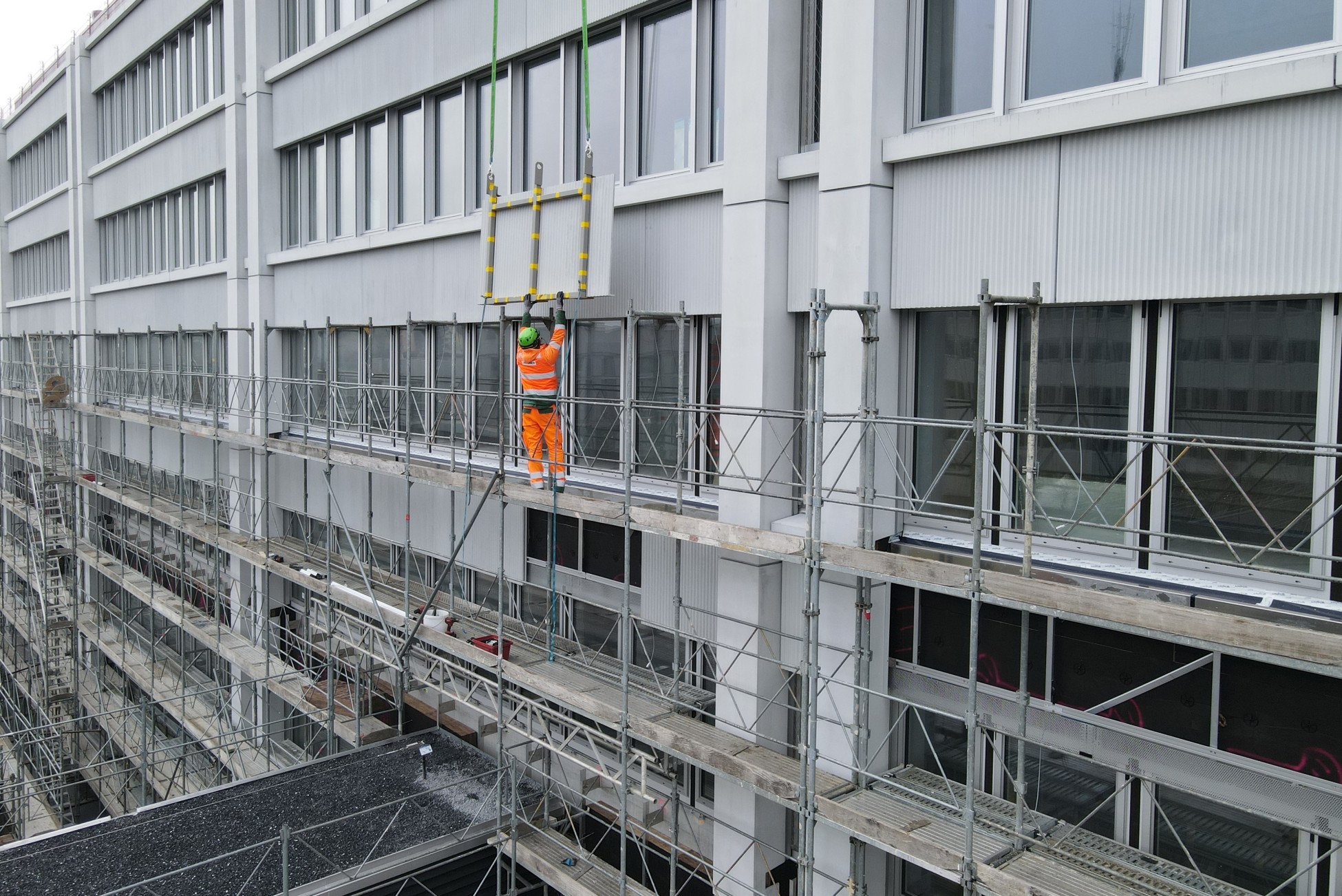 Fassadenbau Aarau Neubau Polizeigebäude Glasfaserbeton