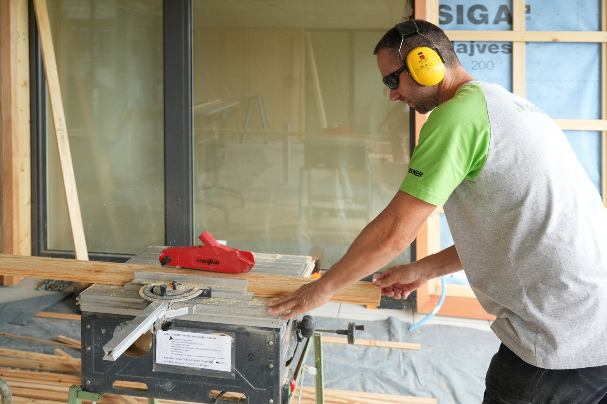 Aarau Fassadenbau Neubau MFH Scheibenachen Holzfassade