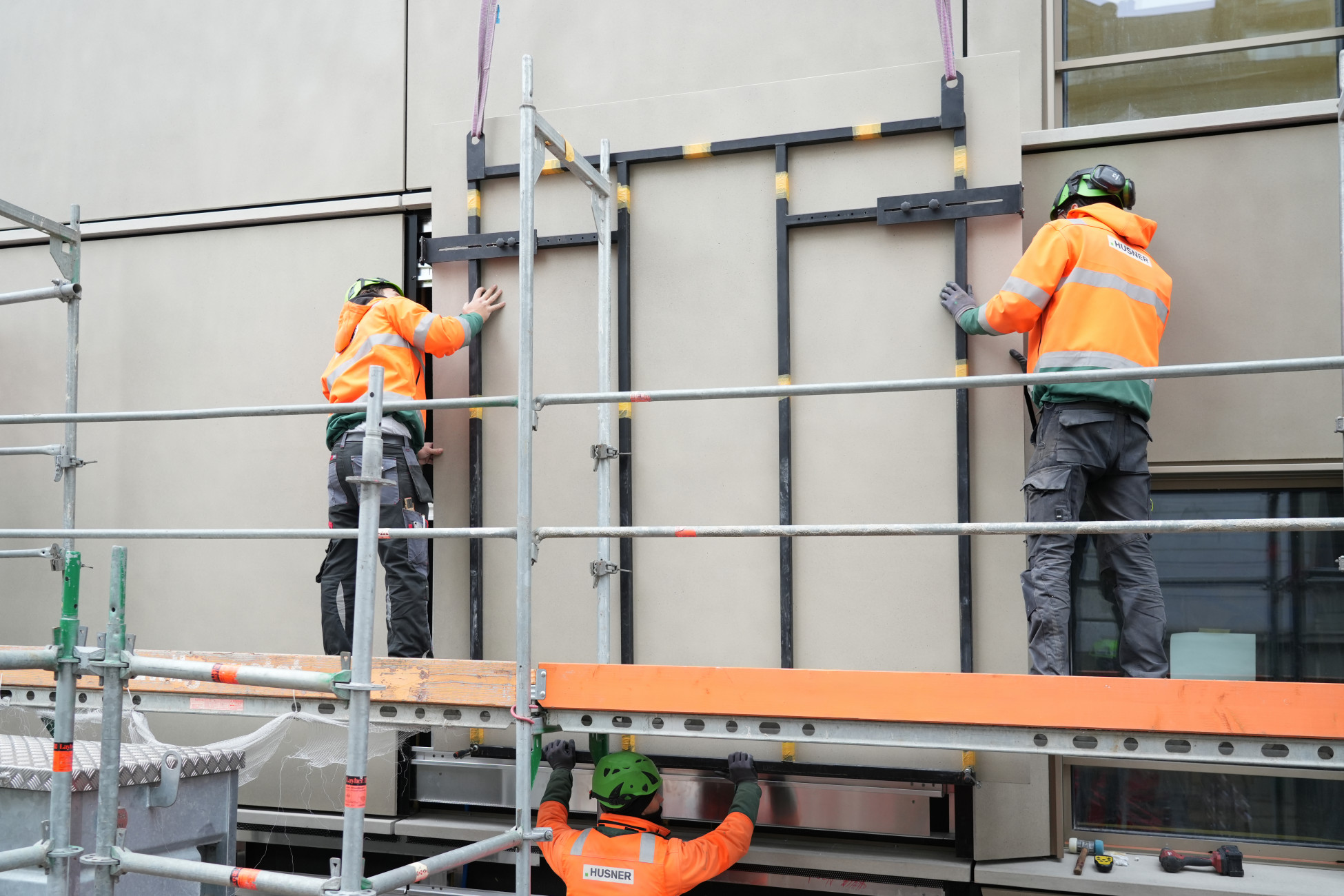 Fassadenbau Luzern Raiffeisenbank Energetische Fassadensanierung Glasfaserbeton